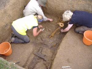 Trenh Two Trench Wenches at work (and Henry!)